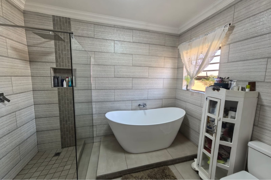 3 Bedroom Property for Sale in Hillcrest Northern Cape